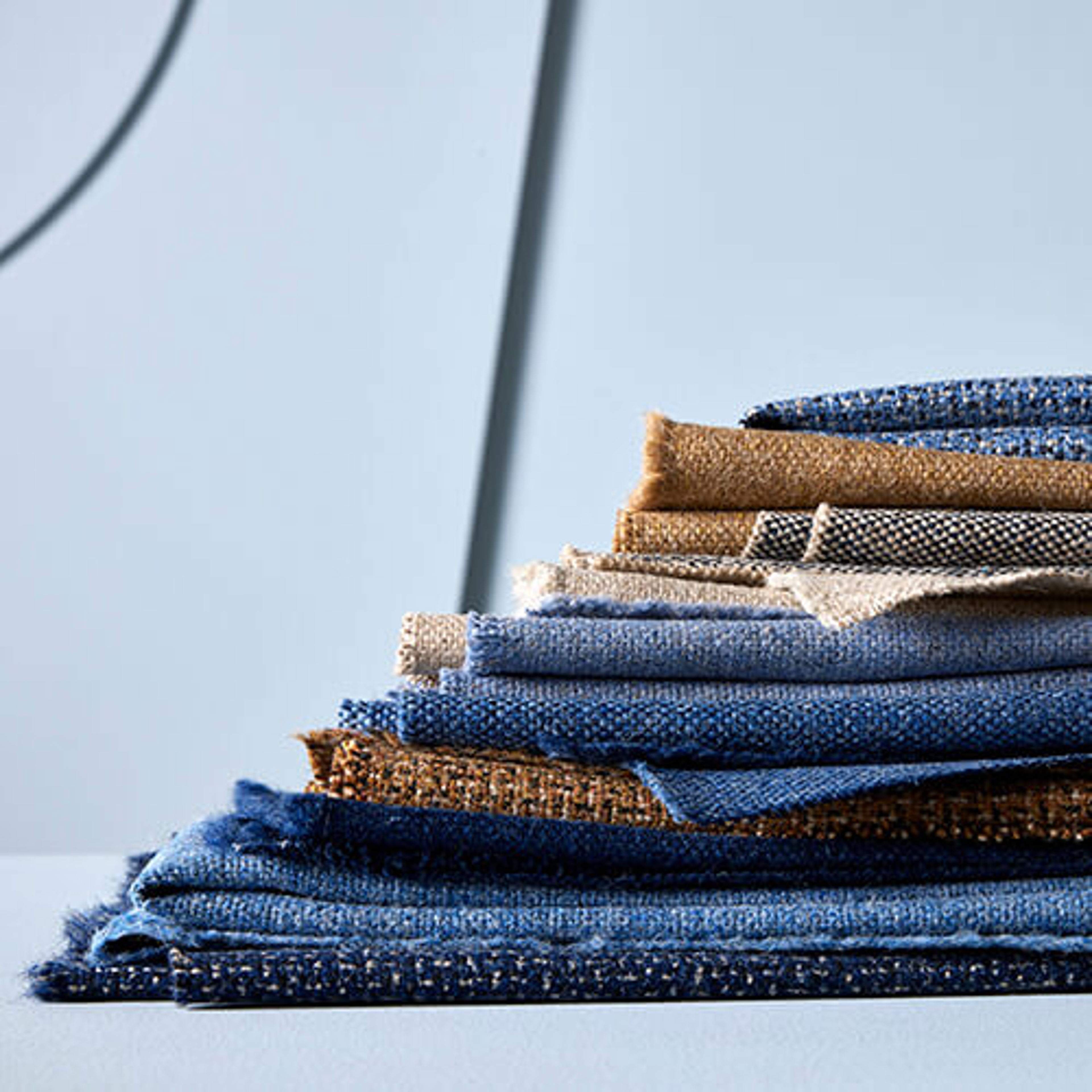 Australia (Contract)